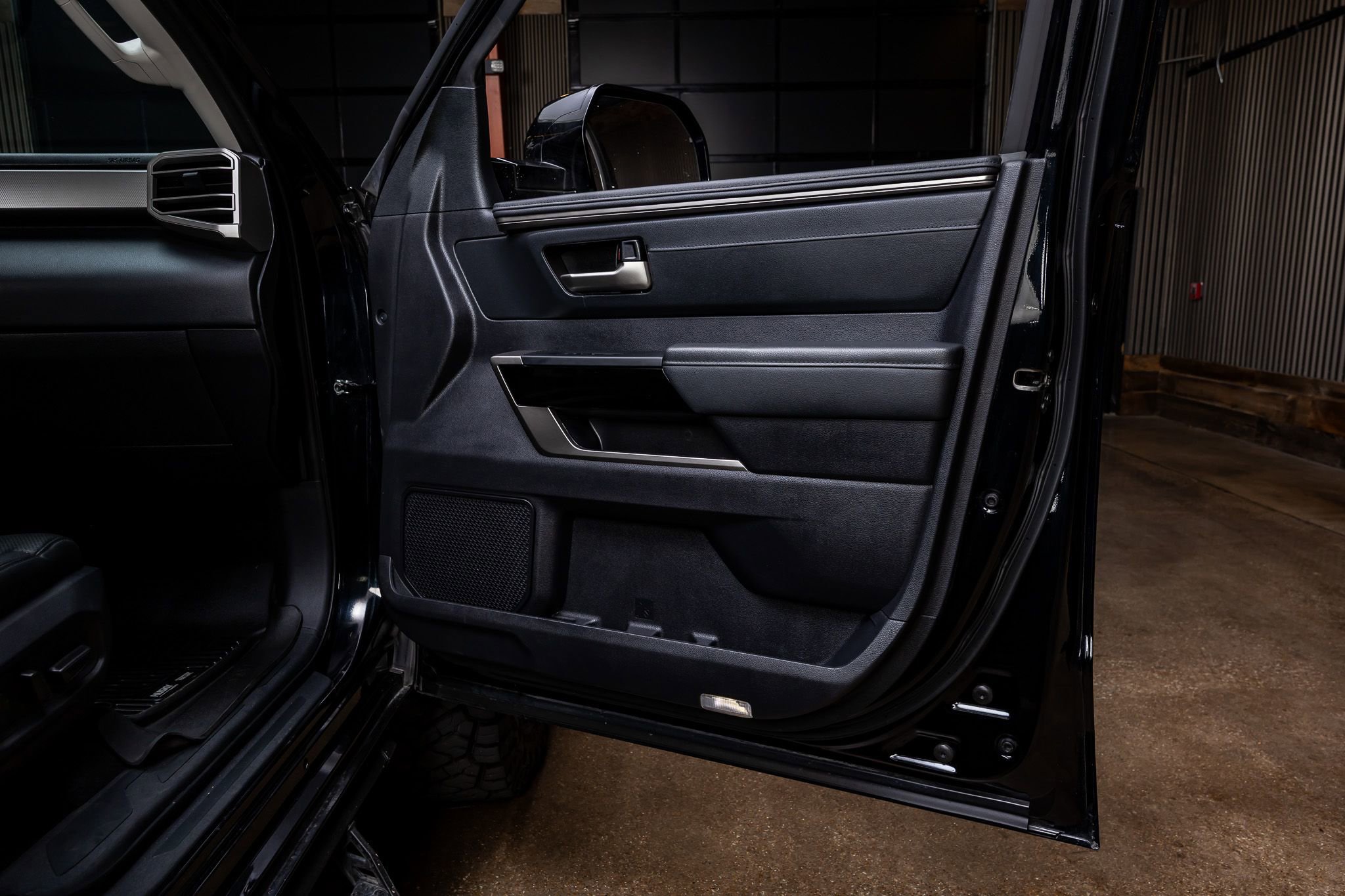 Used 2023 Toyota Tundra Limited image 35