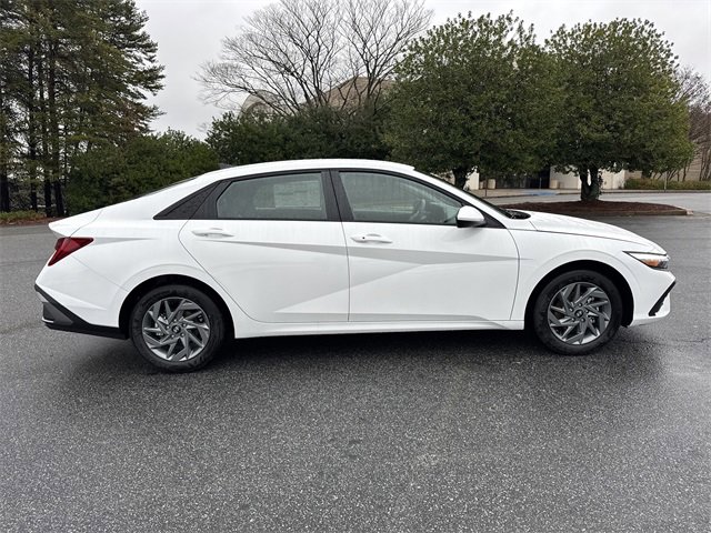 New 2026 Hyundai Elantra Blue image 8