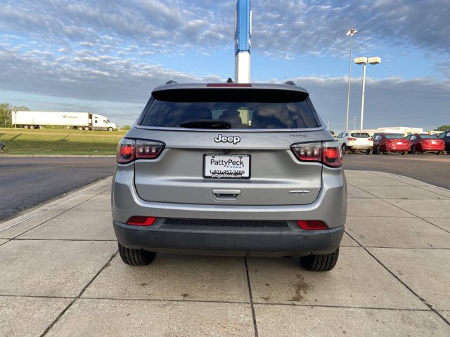 Used 2019 Jeep Compass Latitude image 14
