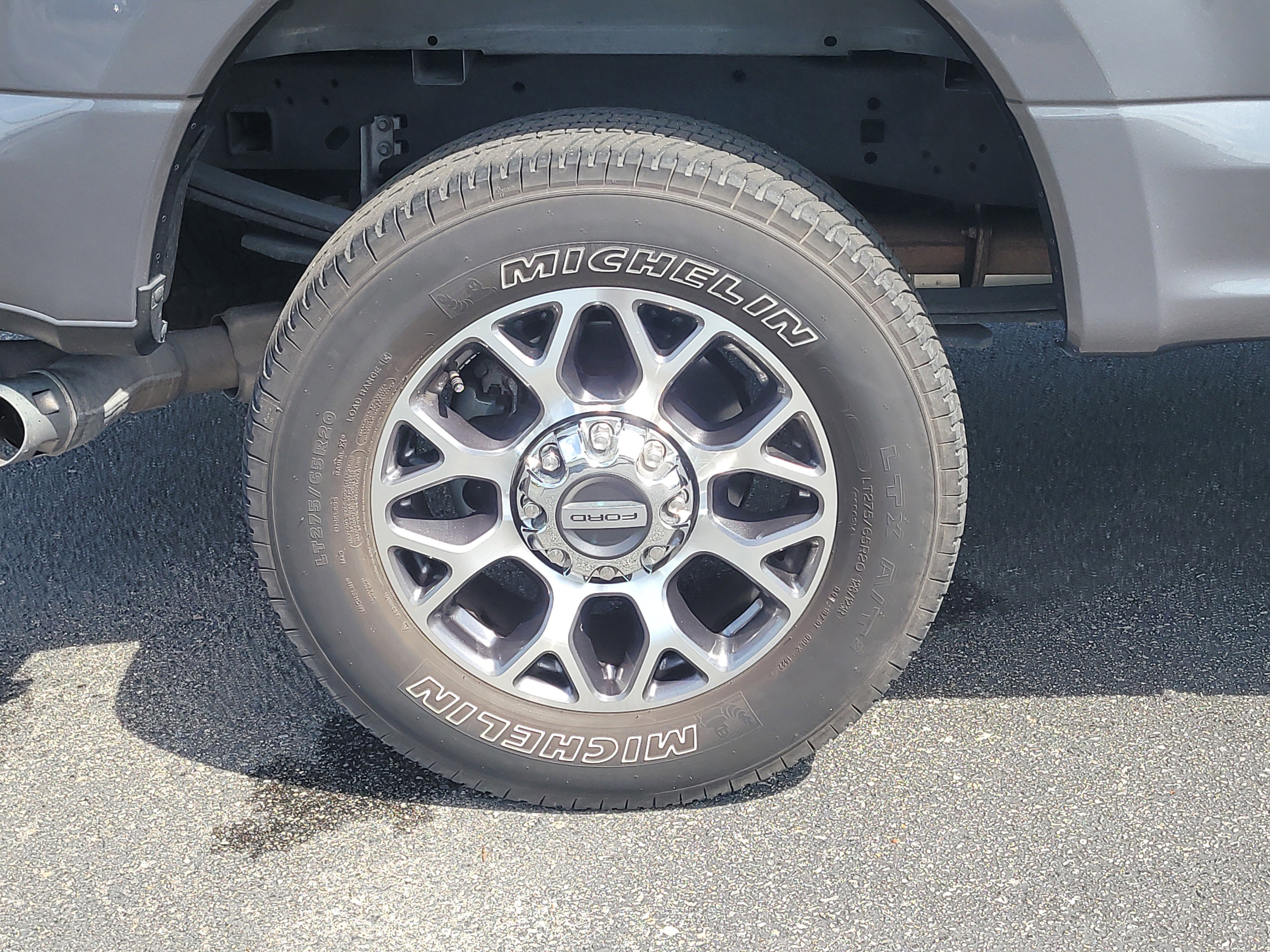Used 2022 Ford F250 Lariat w/ Lariat Ultimate Package AWD/4WD image 9