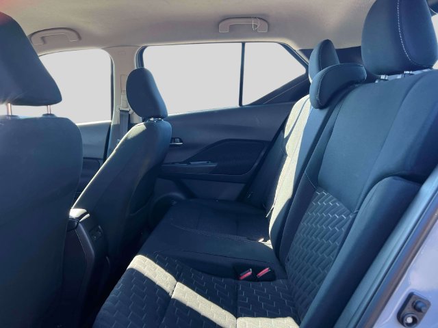Used 2024 Nissan Kicks SV FWD image 11
