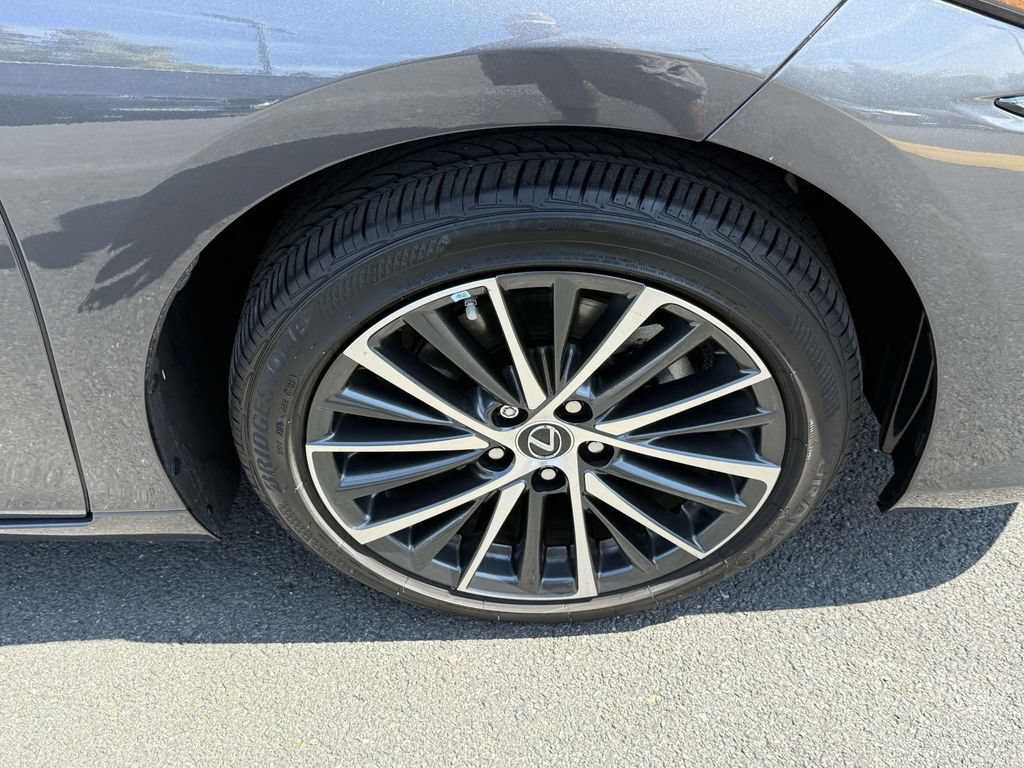 Used 2023 Lexus ES 350 w/ Premium Package FWD image 7