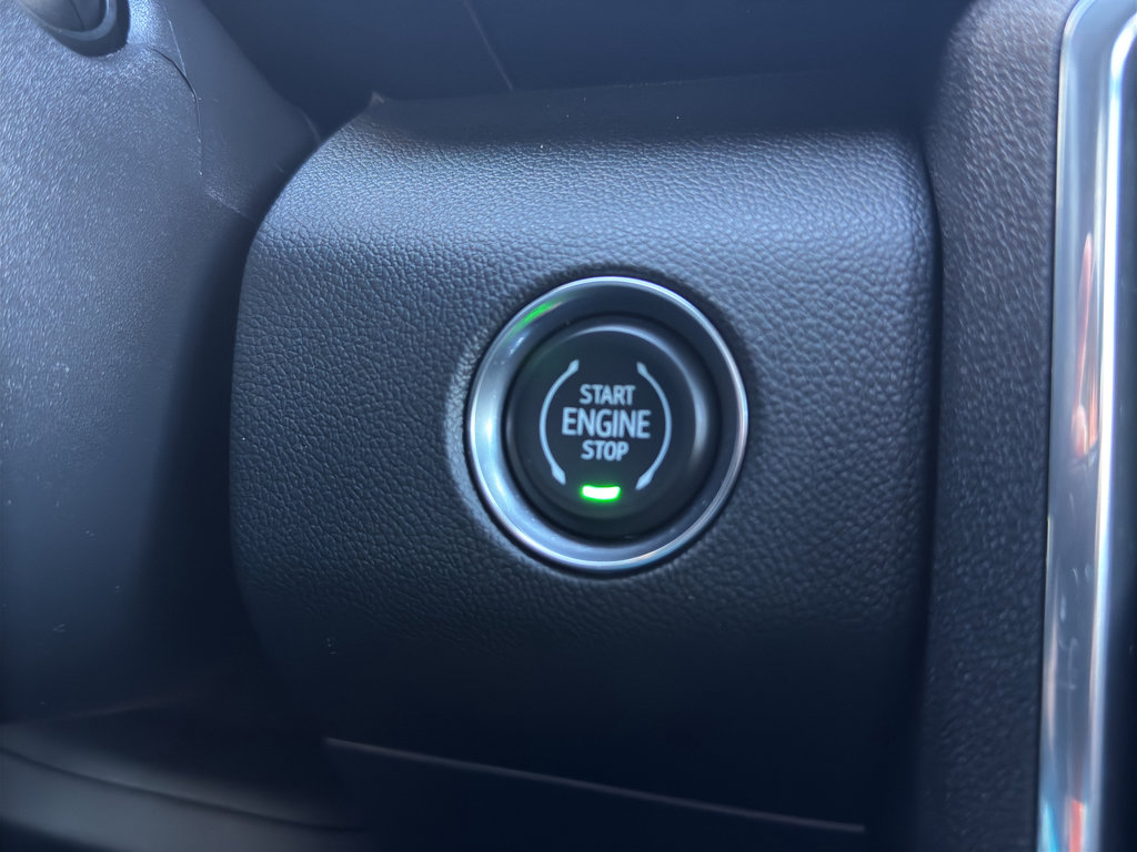 Used 2026 GMC Acadia Elevation image 30