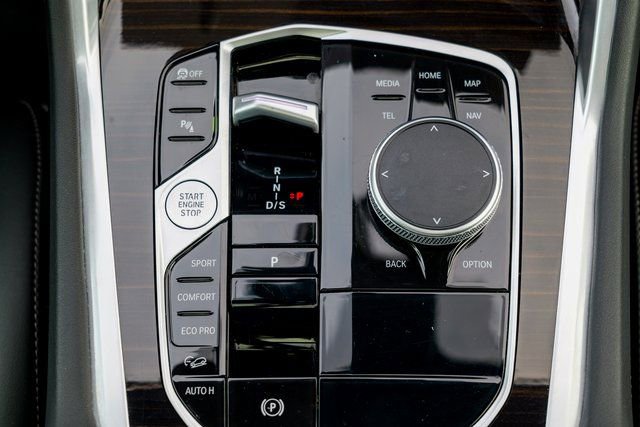 Used 2024 BMW X6 xDrive40i w/ Premium Package image 50