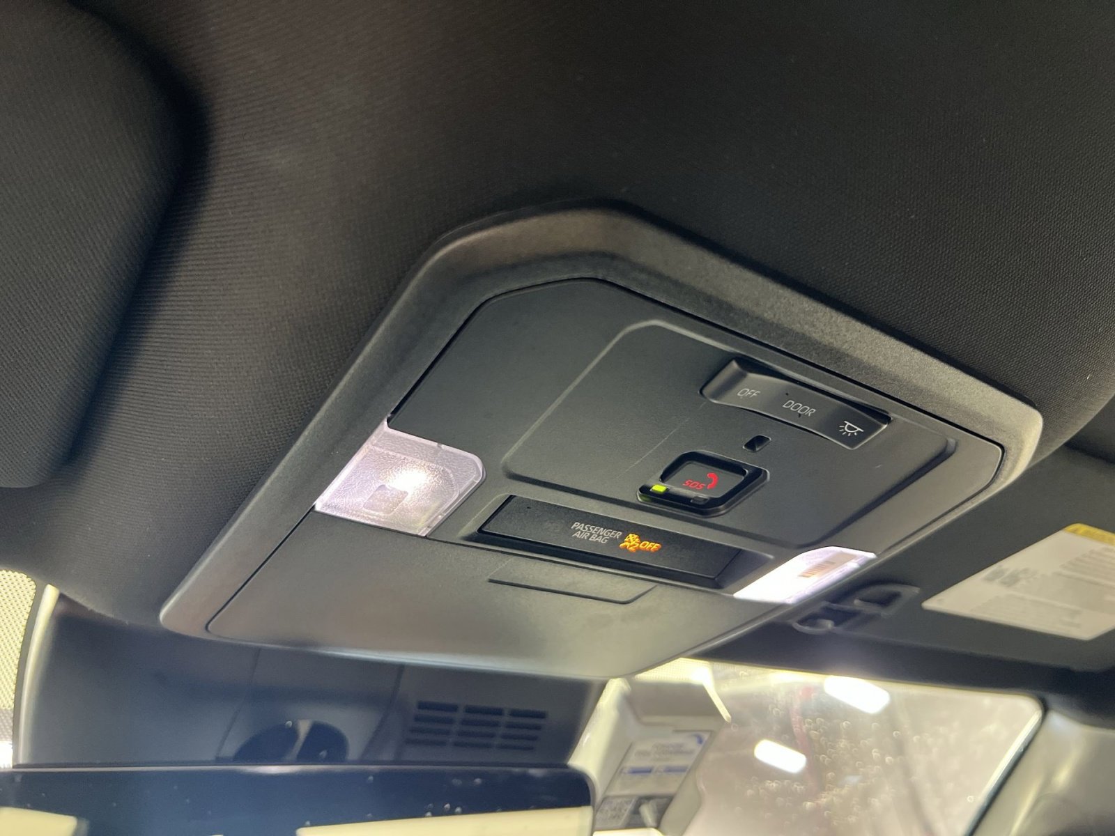 Used 2025 Toyota Tacoma TRD Off-Road image 33