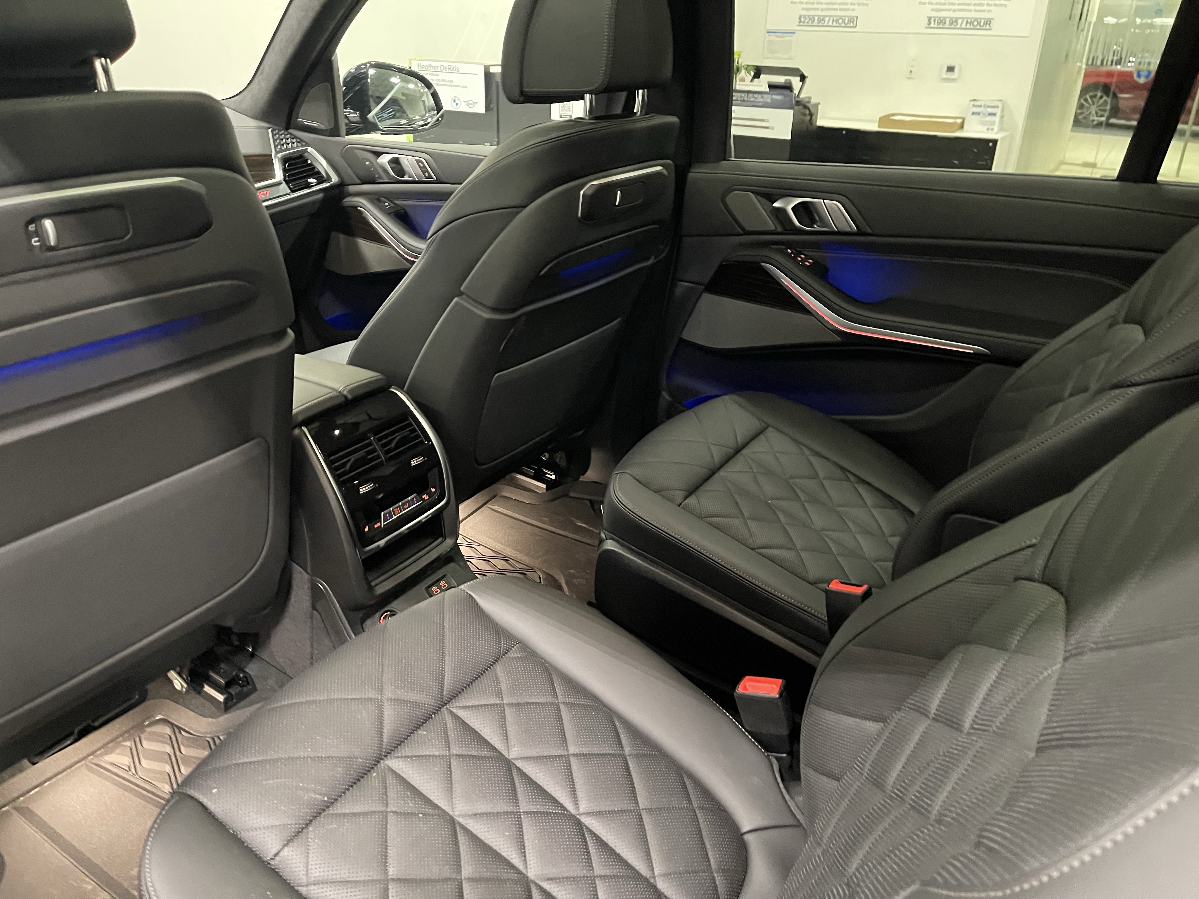 Used 2026 BMW X7 xDrive40i w/ M Sport Package AWD/4WD image 15