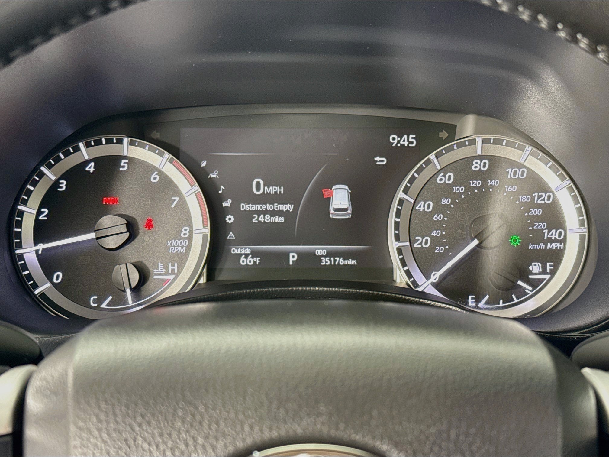 Used 2025 Toyota Highlander LE AWD/4WD image 14