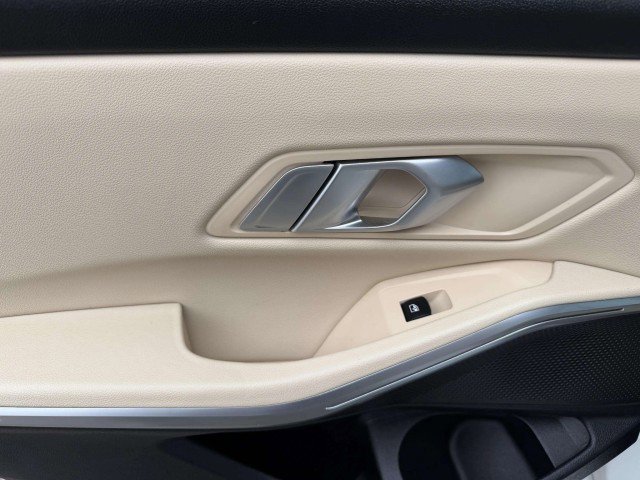 Used 2023 BMW 330i xDrive Sedan w/ Driving Assistance Package image 33