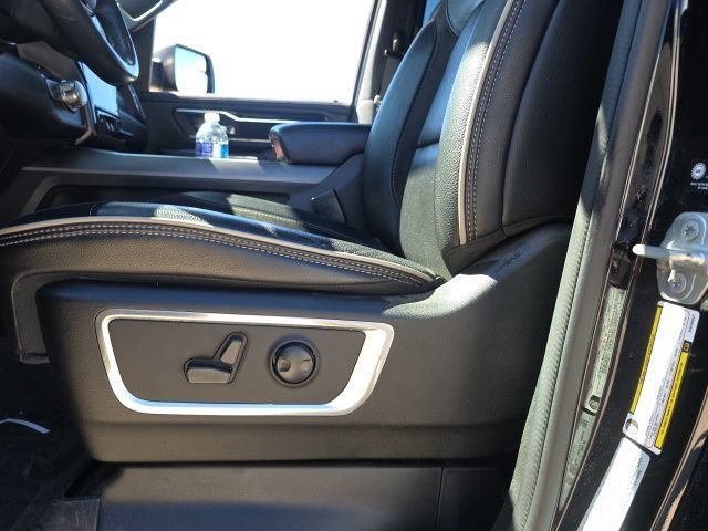Used 2022 RAM 1500 Laramie w/ Sport Appearance Package AWD/4WD image 17