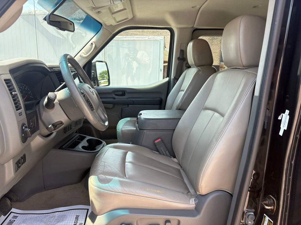 Used 2018 Nissan NV 3500 SL RWD image 10