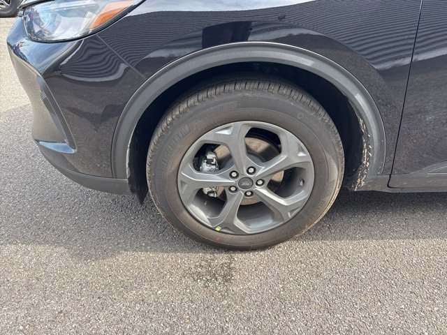 New 2025 Ford Escape ST-Line w/ Equipment Group 301A image 10