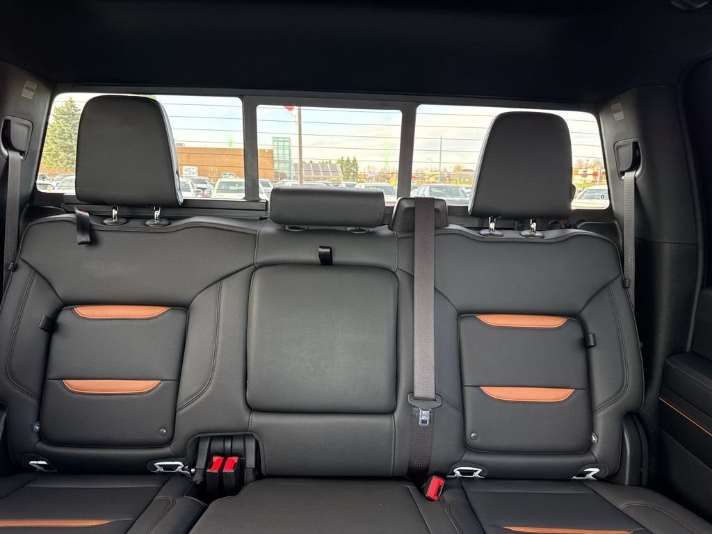 Used 2024 GMC Sierra 2500 AT4 w/ AT4 Premium Plus Package AWD/4WD image 37