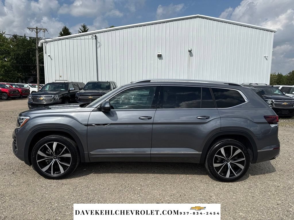 Used 2024 Volkswagen Atlas SEL Premium R-Line AWD/4WD image 2