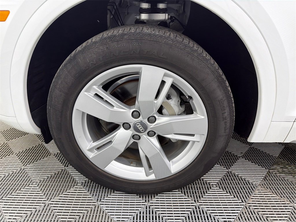 Used 2018 Audi Q5 2.0T Premium Plus w/ Premium Plus Package image 13