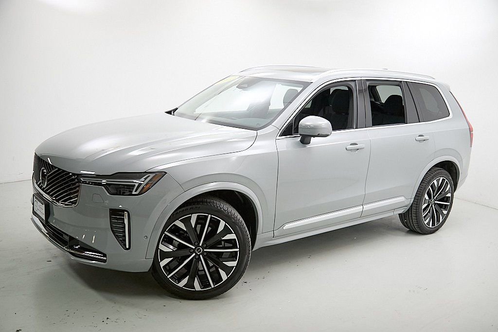 New 2026 Volvo XC90 B6 Plus w/ Protection Package Premier image 3