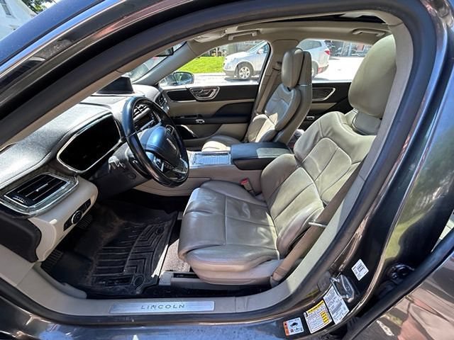 Used 2017 Lincoln Continental Reserve AWD/4WD image 19