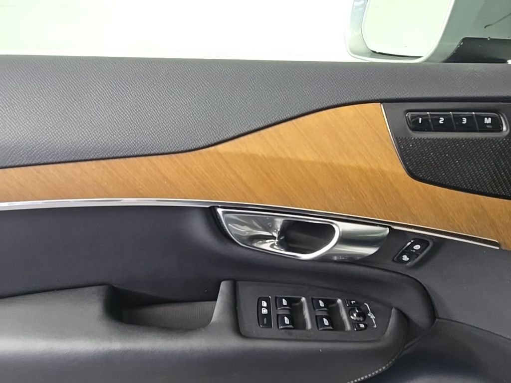 Certified 2023 Volvo XC90 B6 Plus w/ Protection Package Premier AWD/4WD image 22