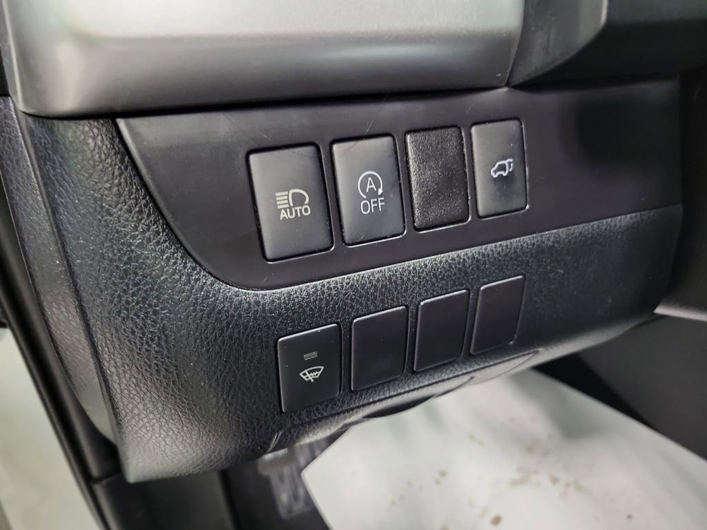 Used 2019 Toyota Highlander XLE image 32