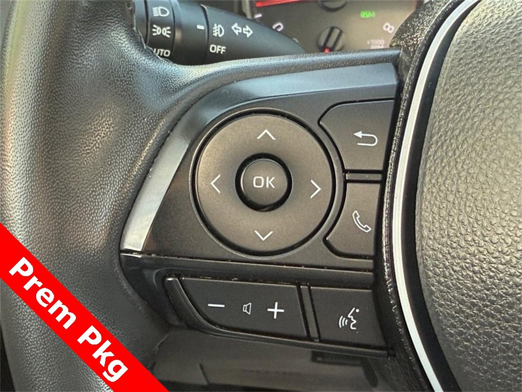 Used 2022 Toyota RAV4 XLE Premium image 15
