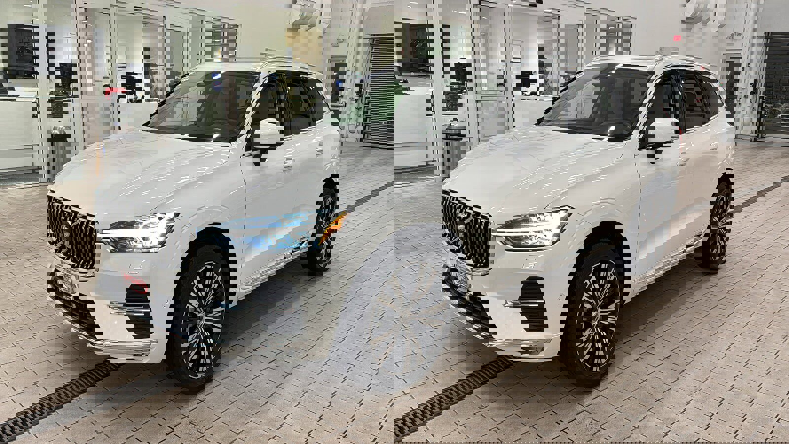 Used 2023 Volvo XC60 B5 Plus image 9