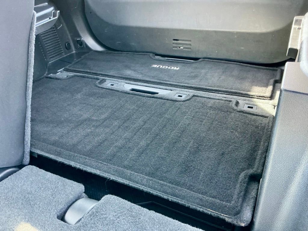 Used 2017 Nissan Rogue S image 27