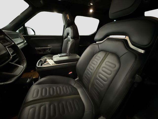 Used 2023 Rivian R1T Adventure AWD/4WD image 21