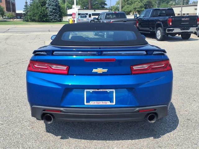 Used 2018 Chevrolet Camaro LT RWD image 6