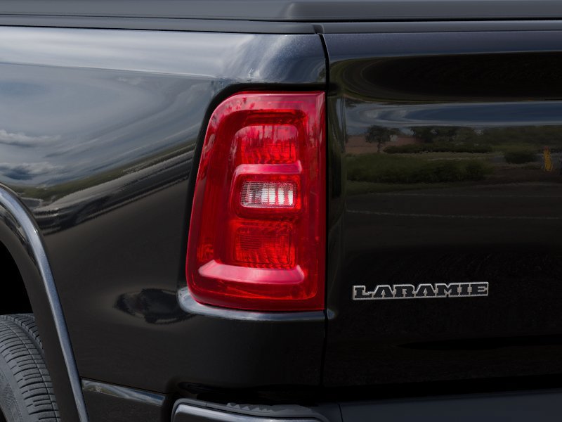 New 2026 RAM 1500 Laramie AWD/4WD image 10