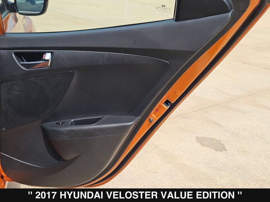 Used 2017 Hyundai Veloster Value Edition FWD image 26