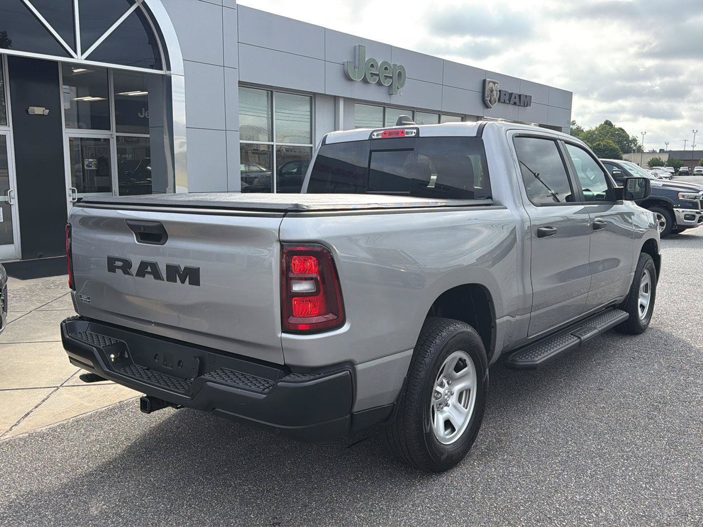 Used 2025 RAM 1500 Tradesman AWD/4WD image 10