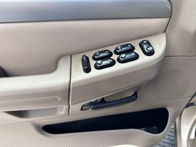 Used 2004 Ford Explorer XLT AWD/4WD image 20