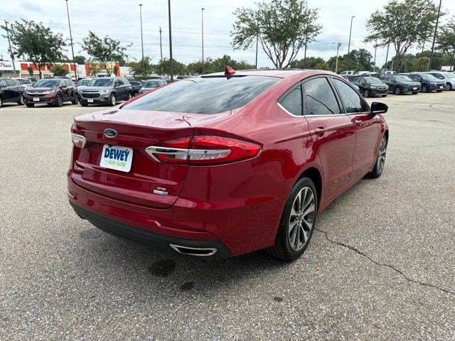 Used 2020 Ford Fusion SE AWD/4WD image 5