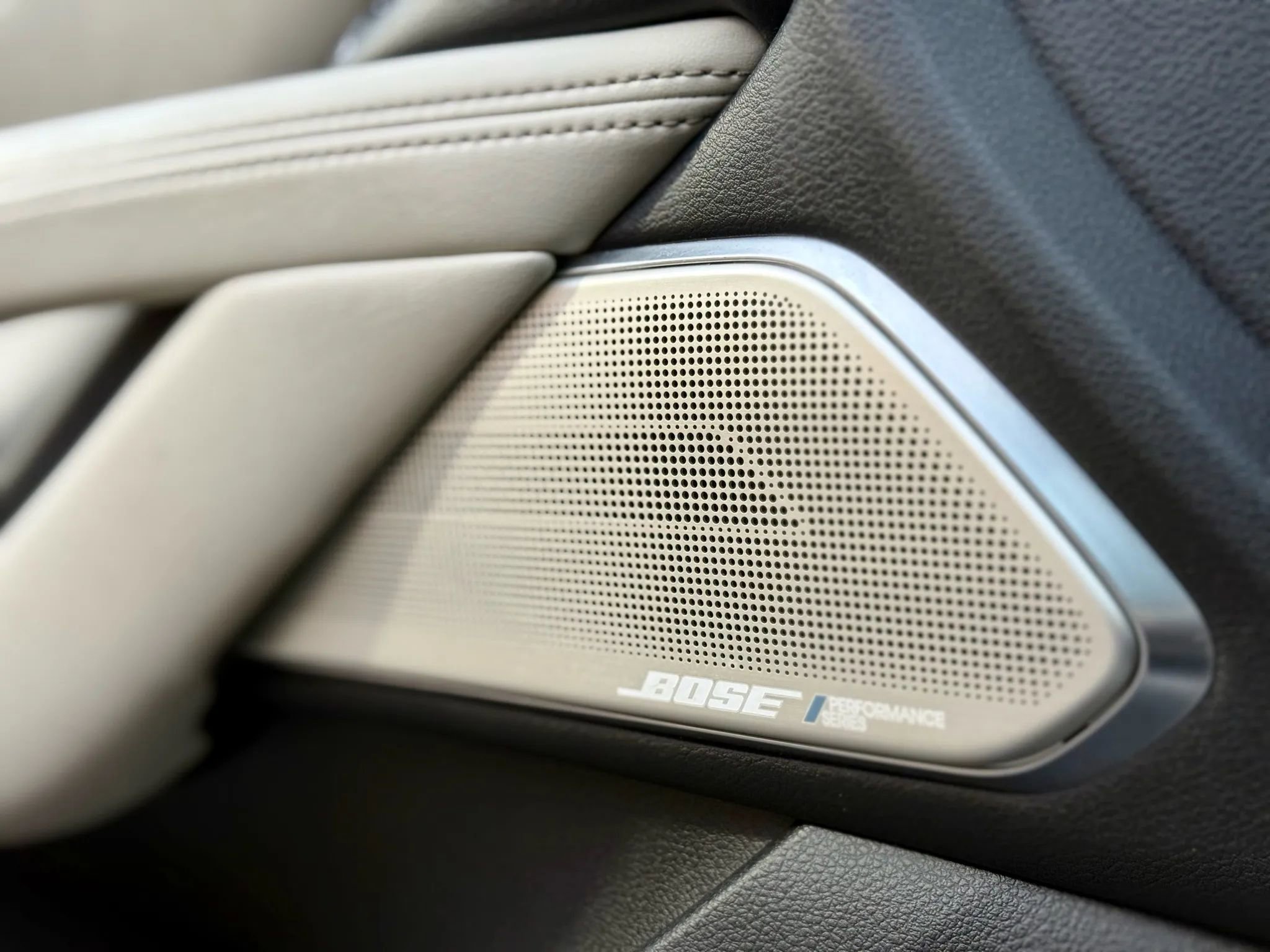 Used 2017 INFINITI Q60 3.0t w/ Cargo Package image 25