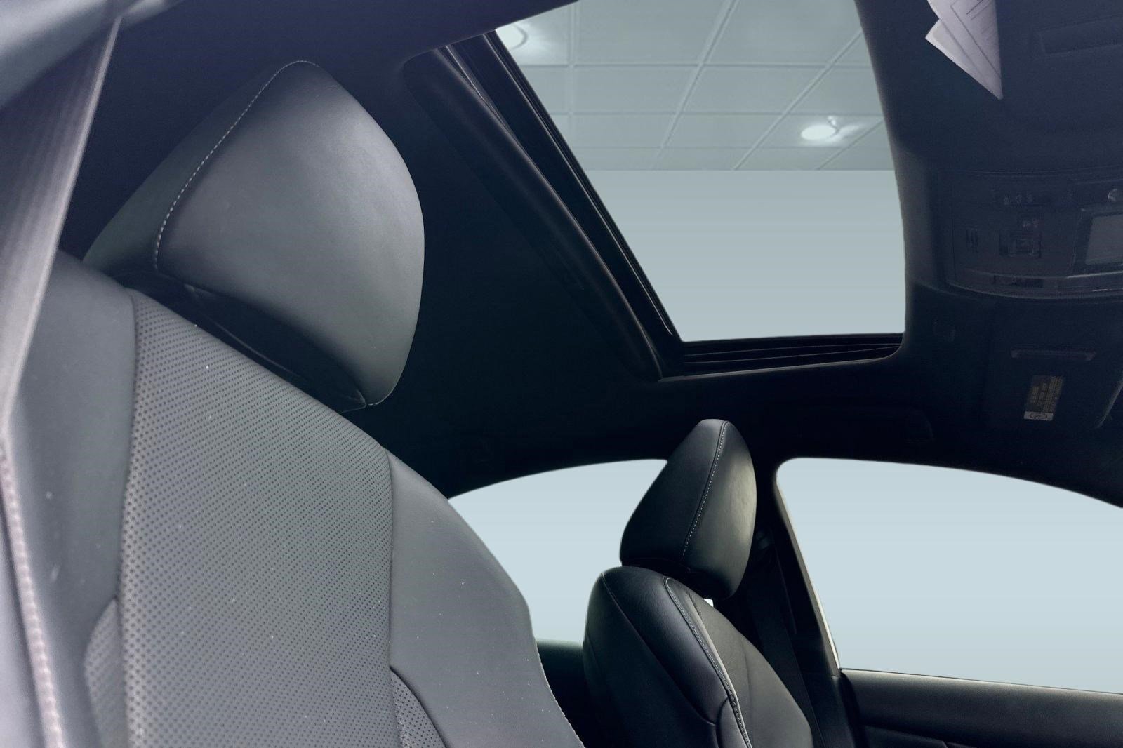 Used 2021 Lexus IS 350 F Sport w/ Navigation Package image 25