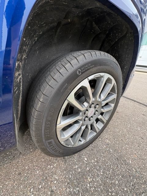 Used 2023 GMC Acadia Denali AWD/4WD image 9