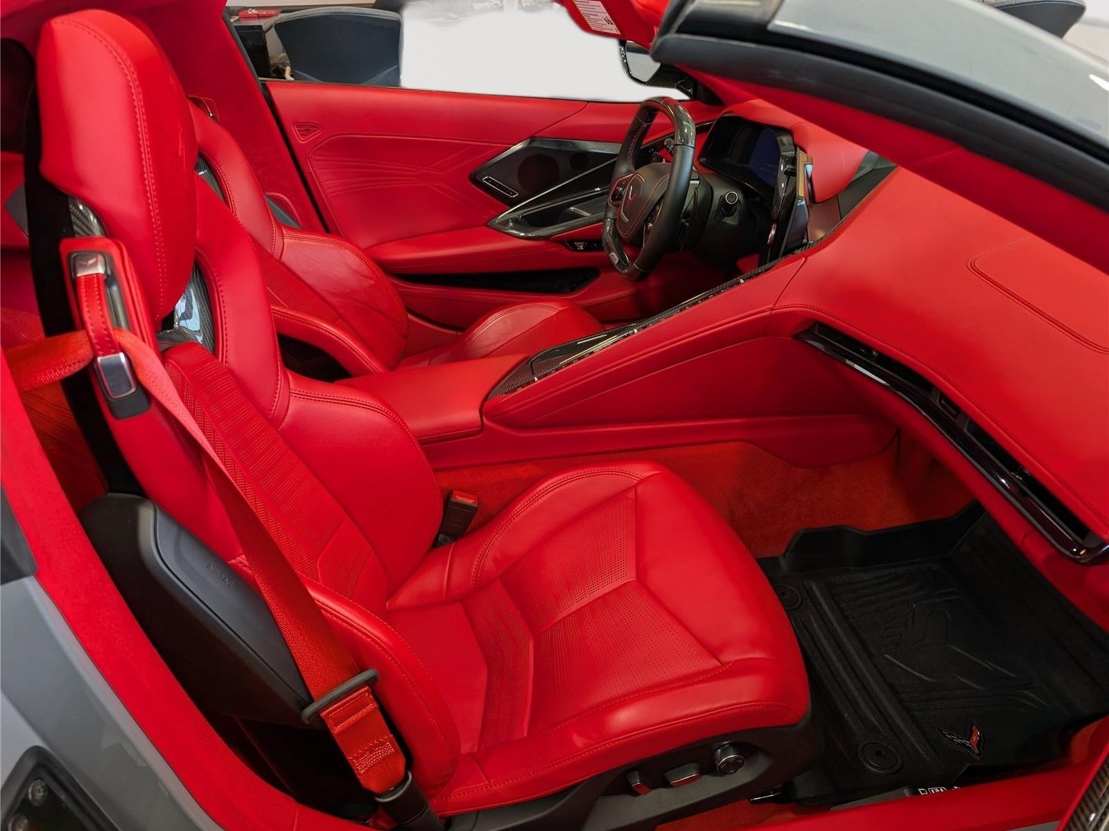 Used 2024 Chevrolet Corvette Z06 w/ Z07 Performance Package RWD image 9