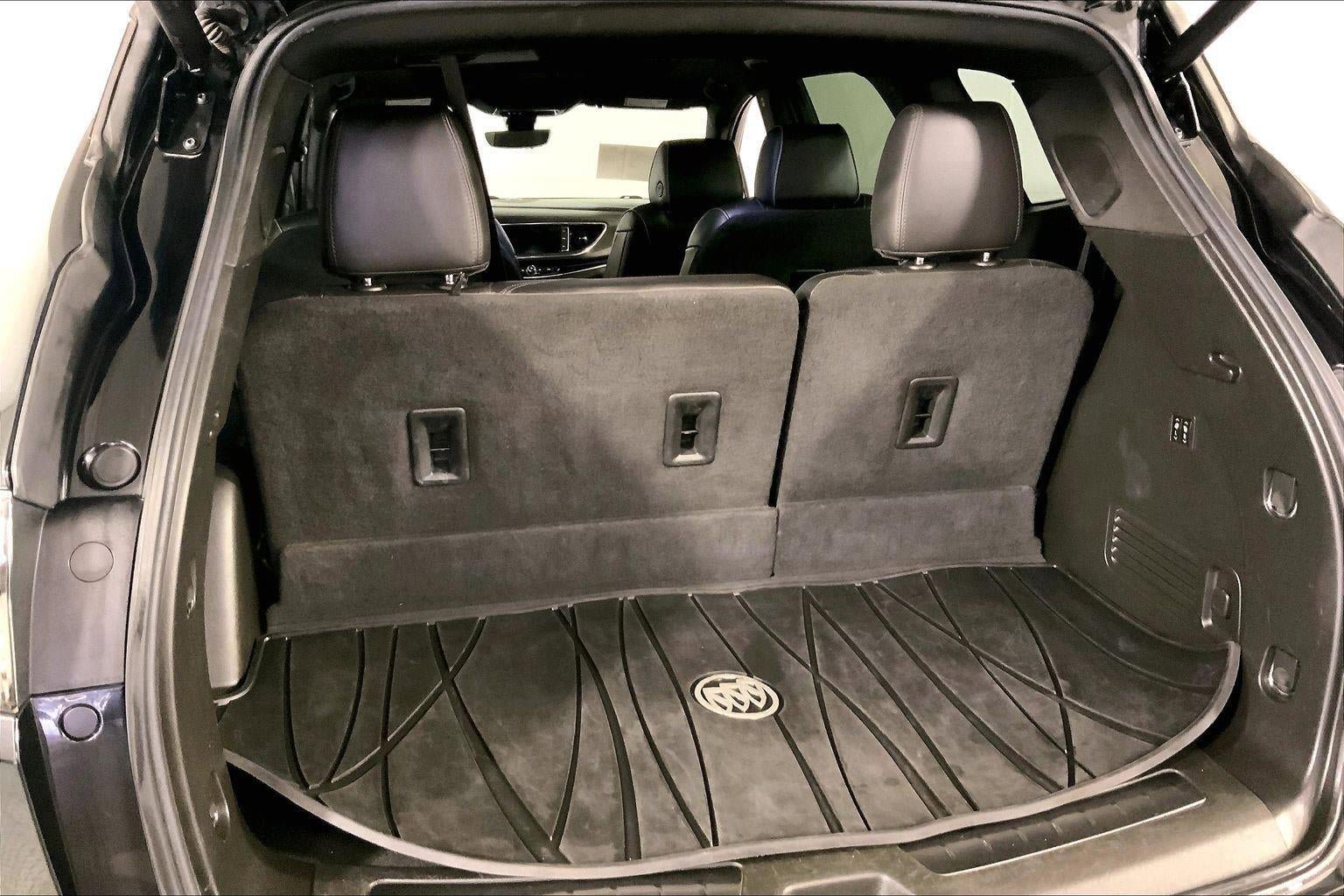 Used 2022 Buick Enclave Avenir w/ Avenir Technology Package image 4