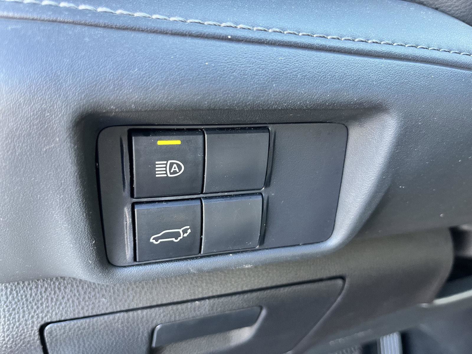 Used 2021 Toyota Highlander XSE image 39