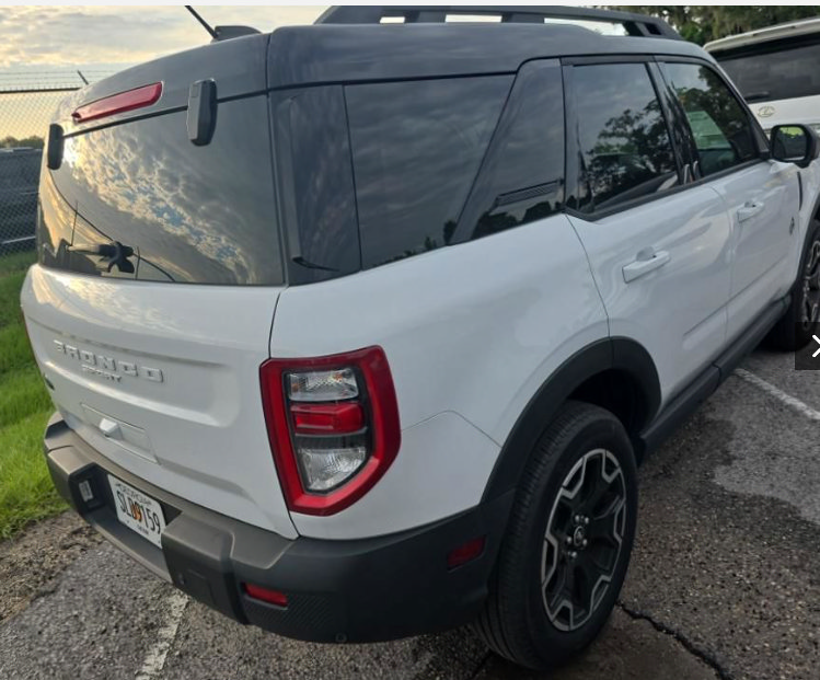 Used 2025 Ford Bronco Sport Outer Banks w/ Outer Banks Tech Package+ AWD/4WD image 2