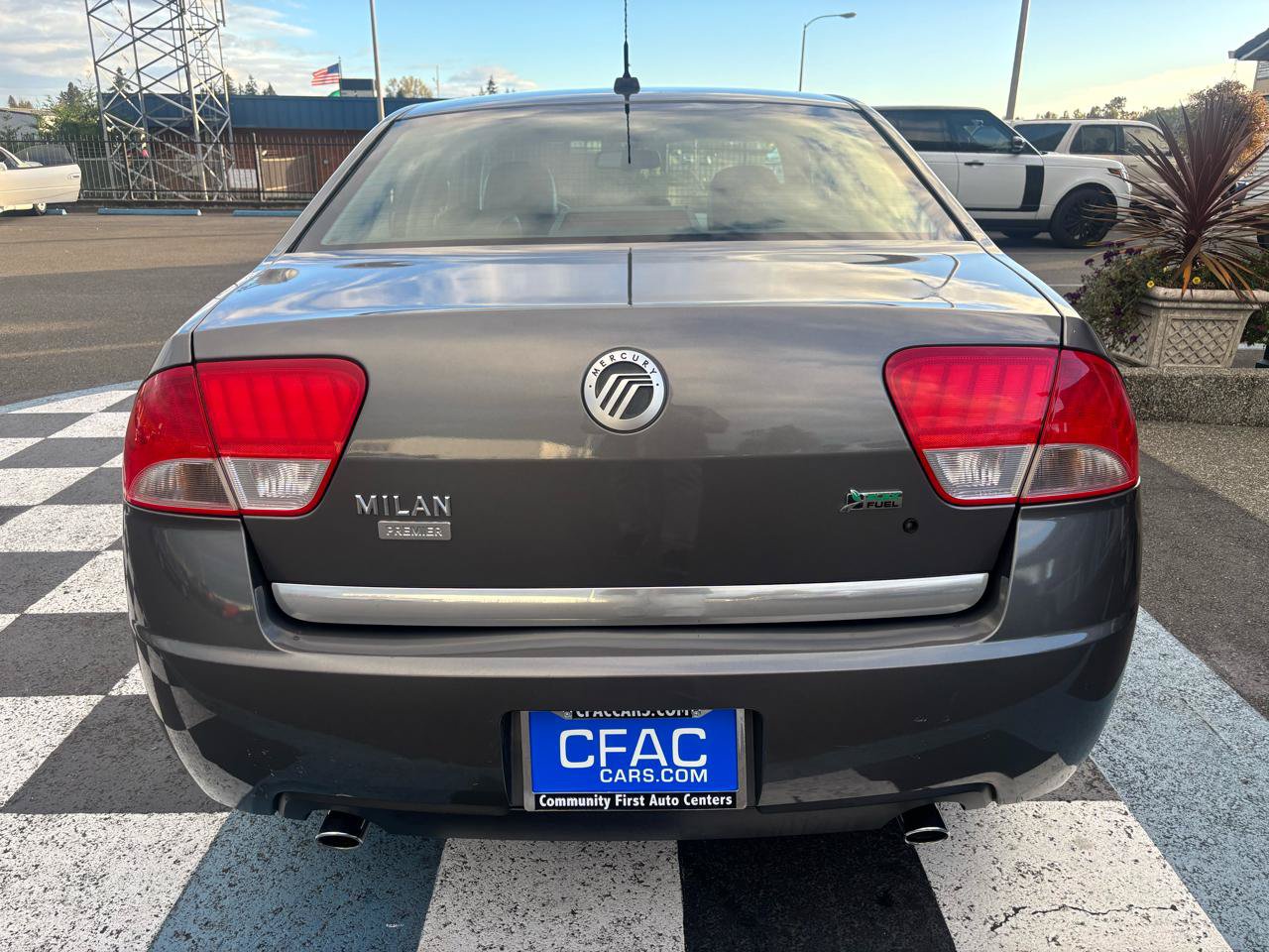 Used 2010 Mercury Milan Premier FWD image 4