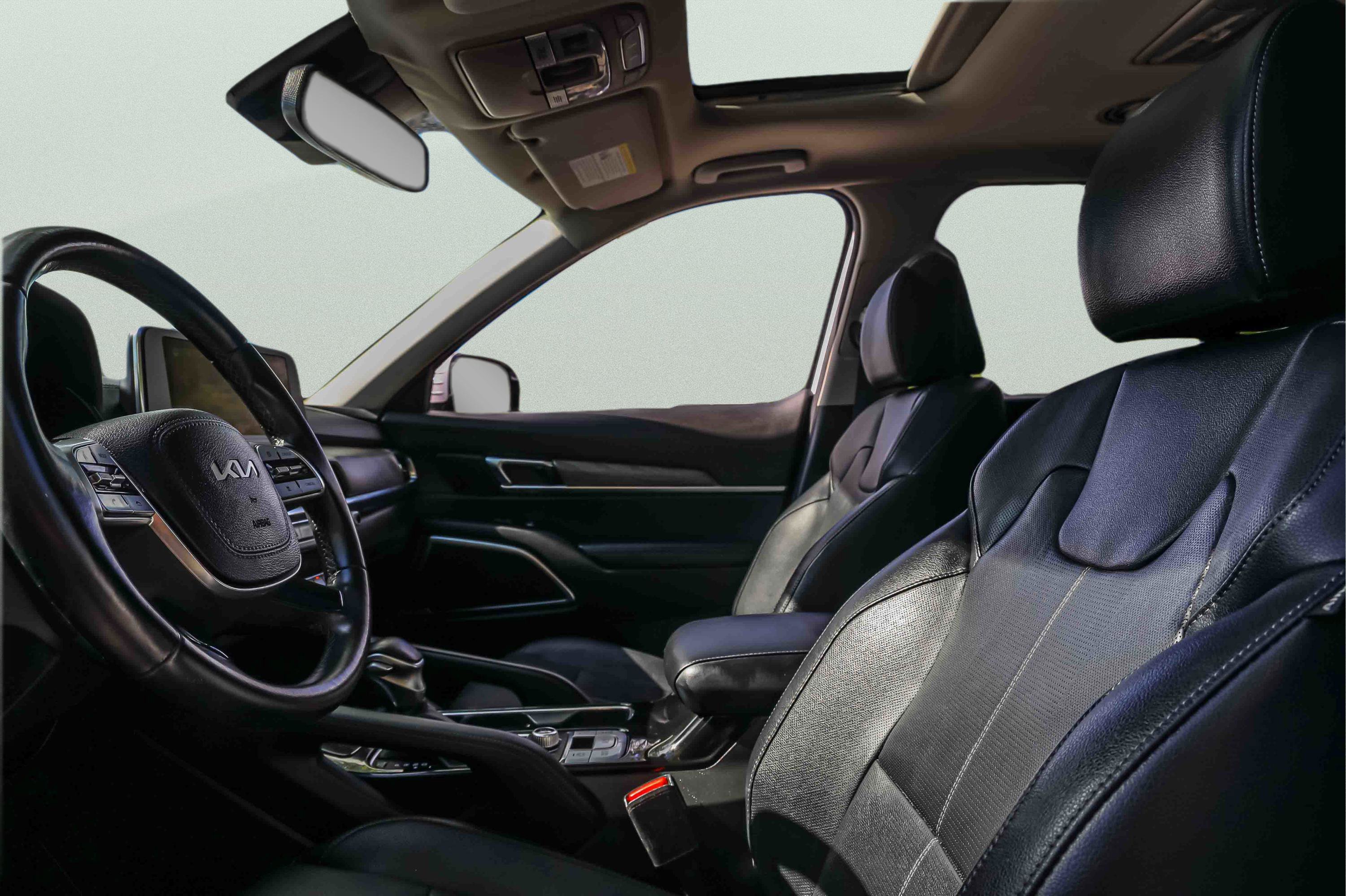 Certified 2022 Kia Telluride SX w/ Nightfall Edition Package AWD/4WD image 9