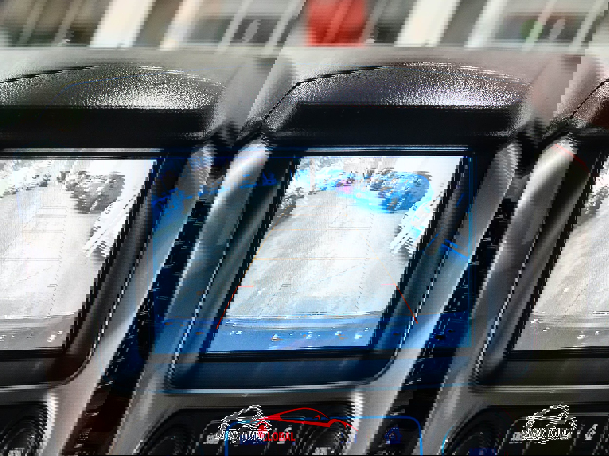 Used 2019 Chevrolet Suburban Premier w/ Premier Plus Edition image 32