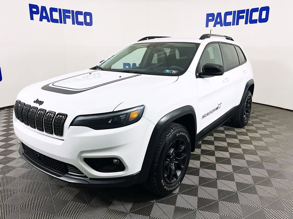 Used 2022 Jeep Cherokee Latitude image 3