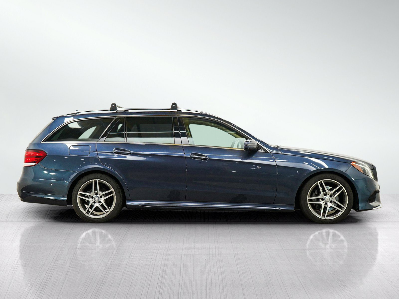 Used 2016 Mercedes-Benz E 350 4MATIC Wagon w/ Premium Package image 6
