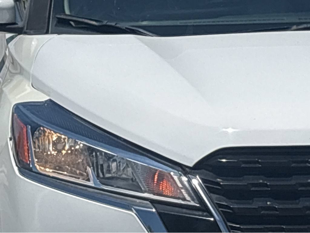 Used 2023 Nissan Kicks SV FWD image 33