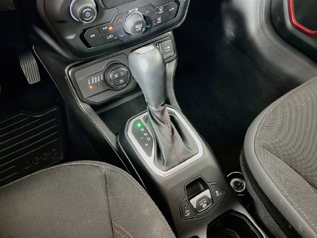 Used 2023 Jeep Renegade Trailhawk AWD/4WD image 22