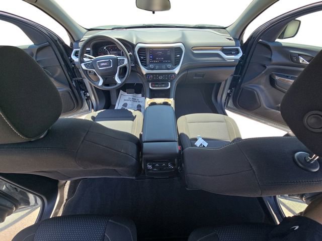 Used 2023 GMC Acadia SLE w/ Driver Convenience Package FWD image 9