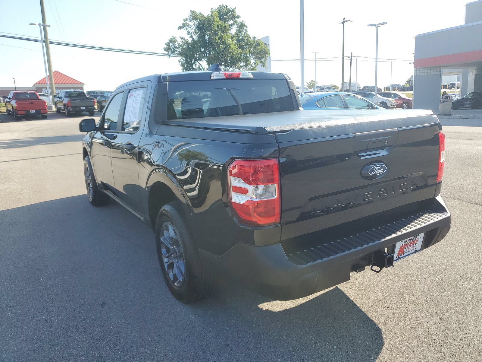 Used 2025 Ford Maverick XLT w/ XLT Luxury Package FWD image 3