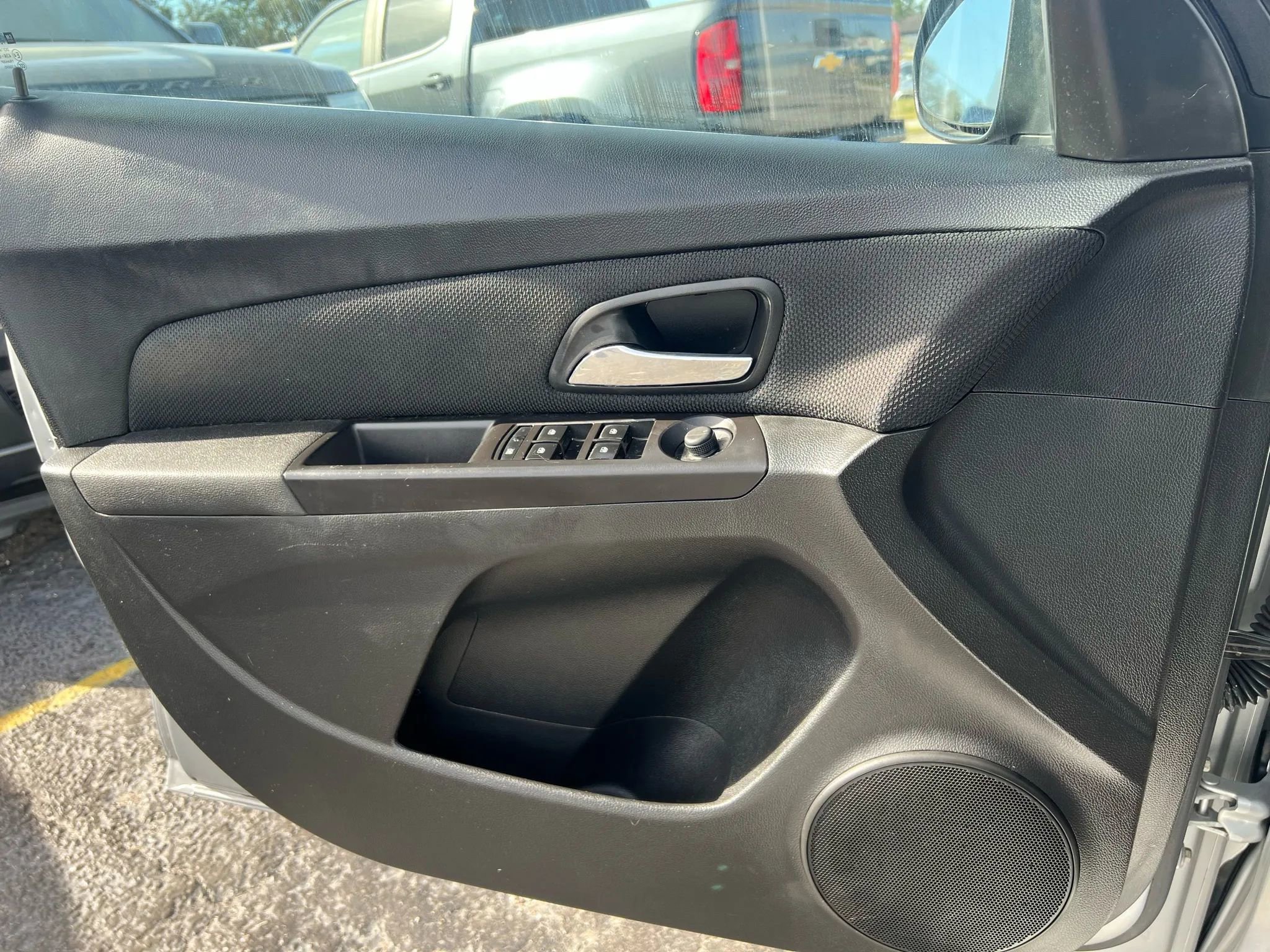 Used 2014 Chevrolet Cruze LT image 8