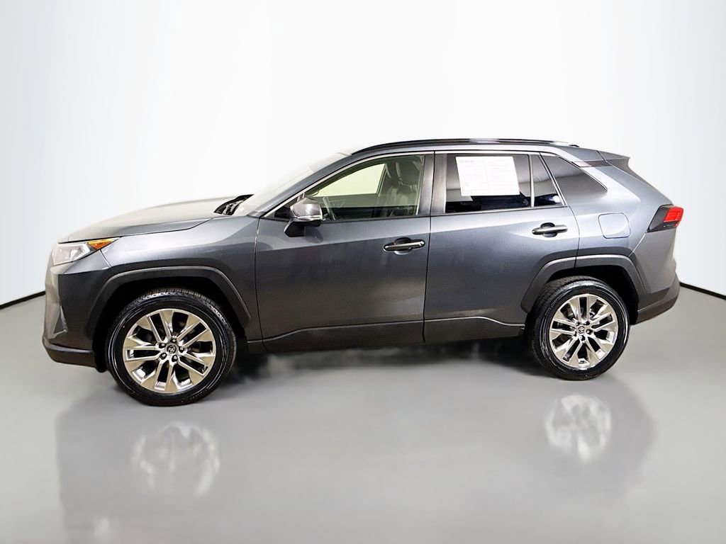 Certified 2020 Toyota RAV4 XLE Premium FWD image 4